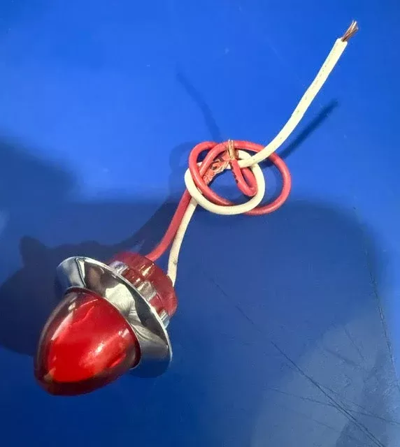 3/4" WATERMELON PLASTIC ROUND MARKER LIGHT 1 LED RED LENS W/ GROMMET CHROME