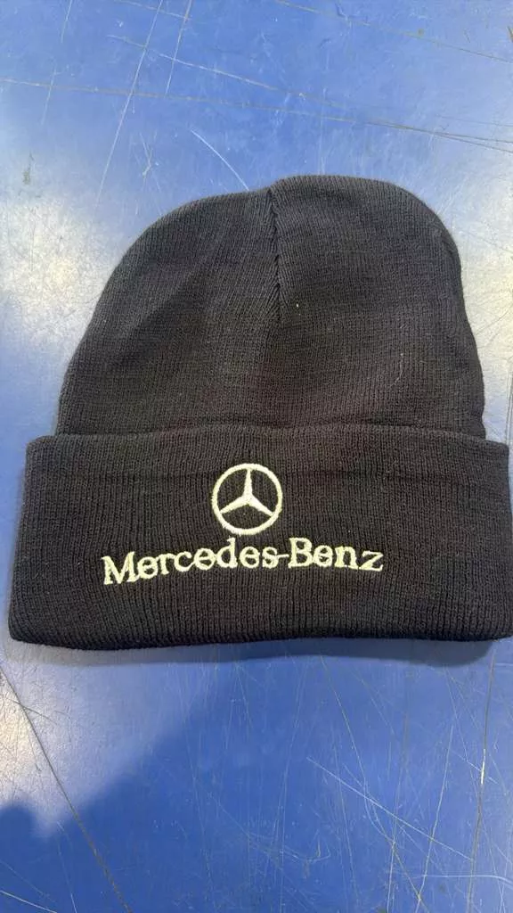 GORRO PARA EL FRIO MERCEDES BENZ