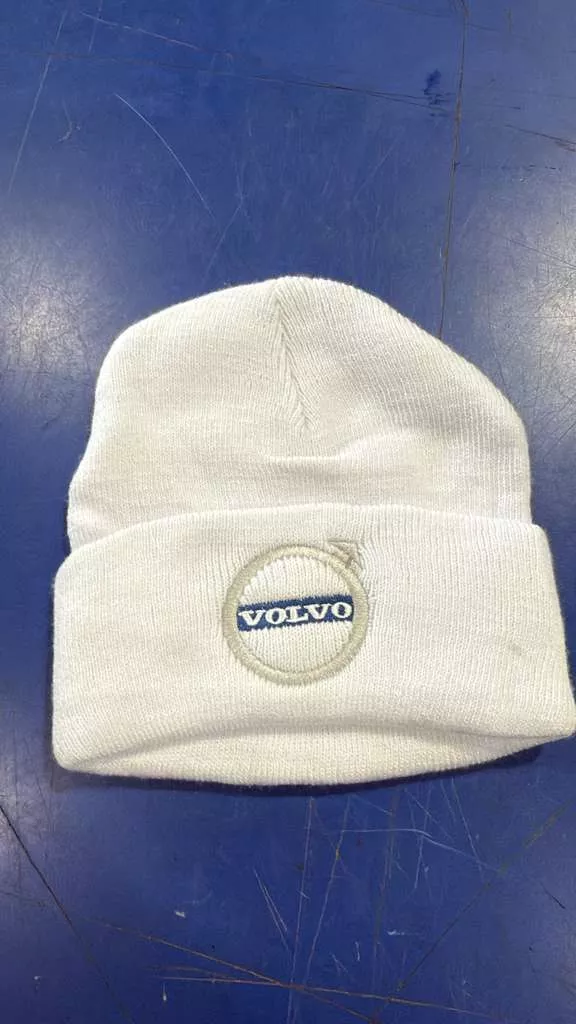 GORRO PARA EL FRIO VOLVO BLANCO