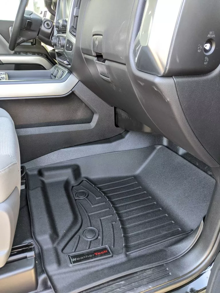 International CV Moulded Floor Liner- Regular Cab, With Console