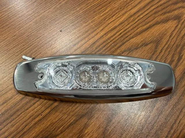 LIGHT MARKET CLEAR LENTS RED 4 LED DIAMONT AMS