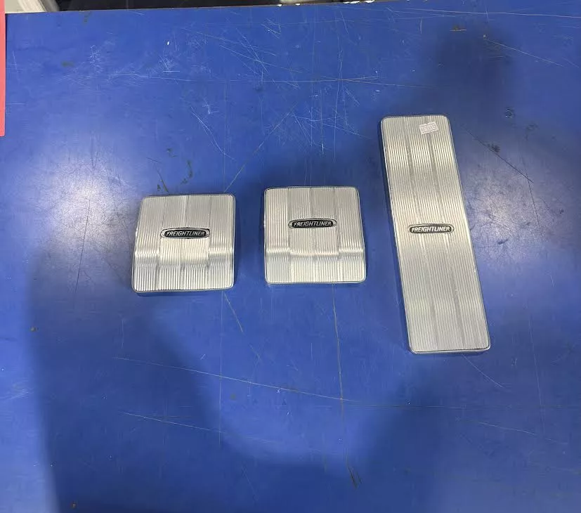Pedals aluminium Freigthliner