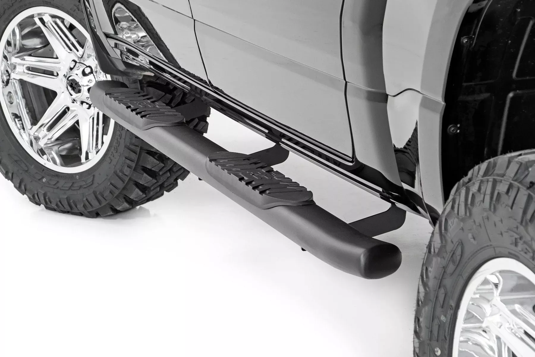 Rough Country | Nerf Bars | Dodge Oval Nerf Step Bars (19-20 Ram Crew Cab) Rough Country | 21004